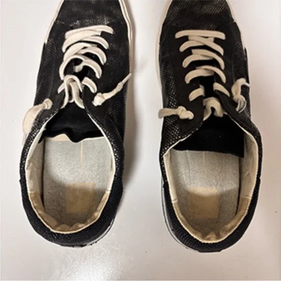 Black Dolce Vita Women's Zina Leather Metallic Gunmetal Sneaker - Like New Sz 10 - Picture 8 of 8